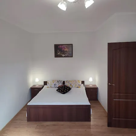 Doba - центр - бограч 2 кім 6 міс завжди тепла ! * Moukatcheve