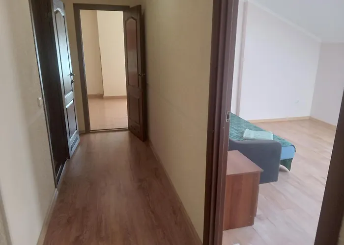 Doba - центр - бограч 2 кім 6 міс завжди тепла ! Apartamento