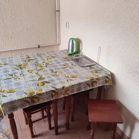 Apartamento Doba - центр - бограч 2 кім 6 місць з кондиціонером ! *
